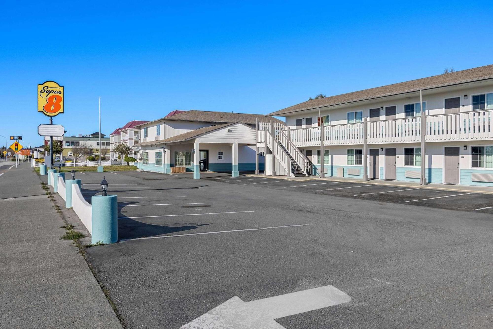 Super 8 By Wyndham Crescent City Exteriér fotografie
